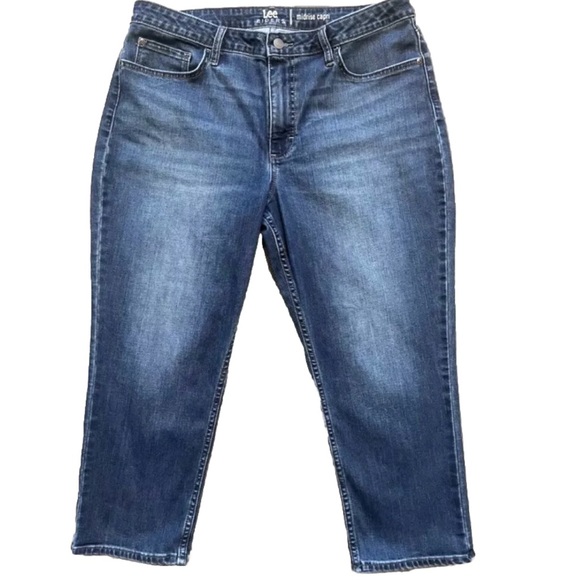 Lee Riders Mid Rise Capri Jeans, Classic 5 Pocket Styling, Belt Loops, S… - Picture 5 of 5